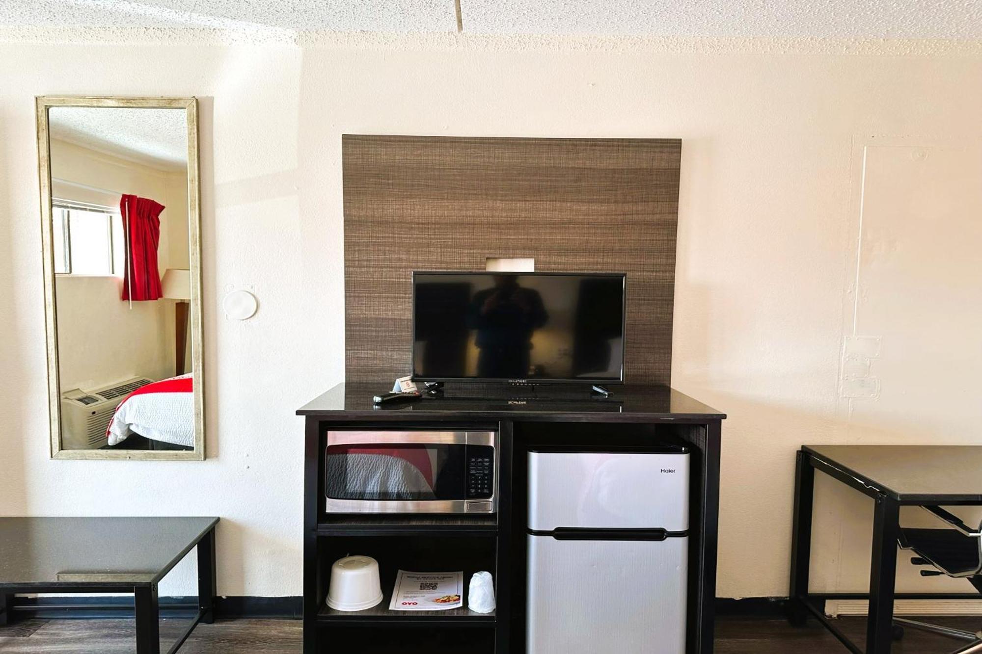 Oyo Hotel San Antonio Lackland Afb Seaworld Hwy 90 W المظهر الخارجي الصورة