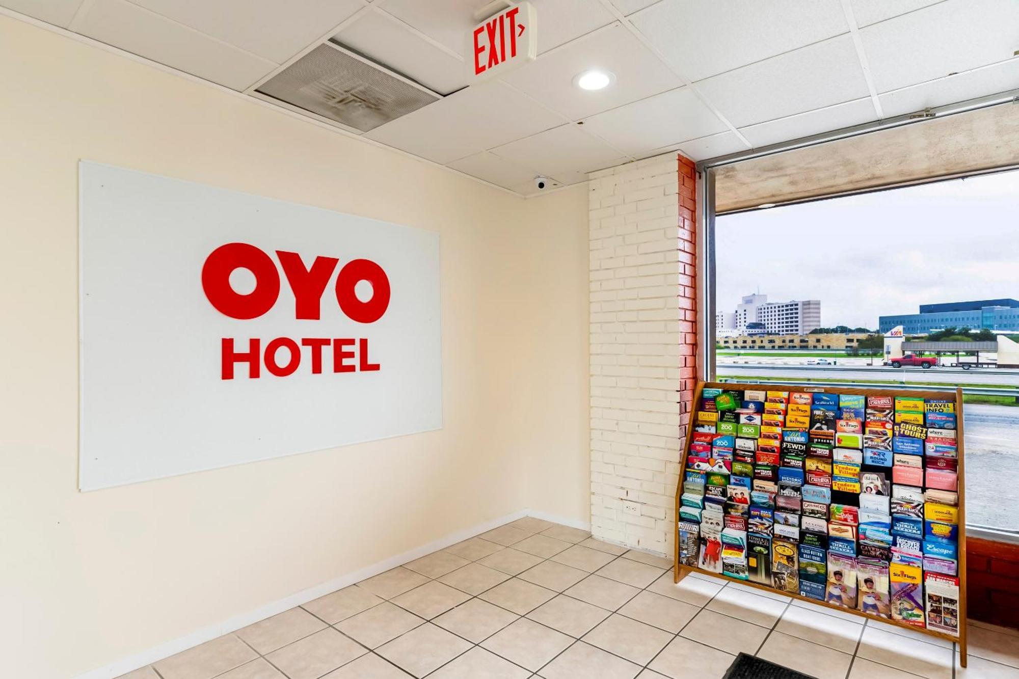 Oyo Hotel San Antonio Lackland Afb Seaworld Hwy 90 W المظهر الخارجي الصورة