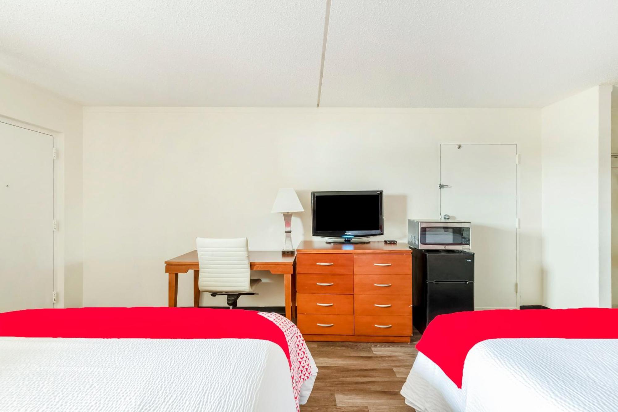 Oyo Hotel San Antonio Lackland Afb Seaworld Hwy 90 W المظهر الخارجي الصورة