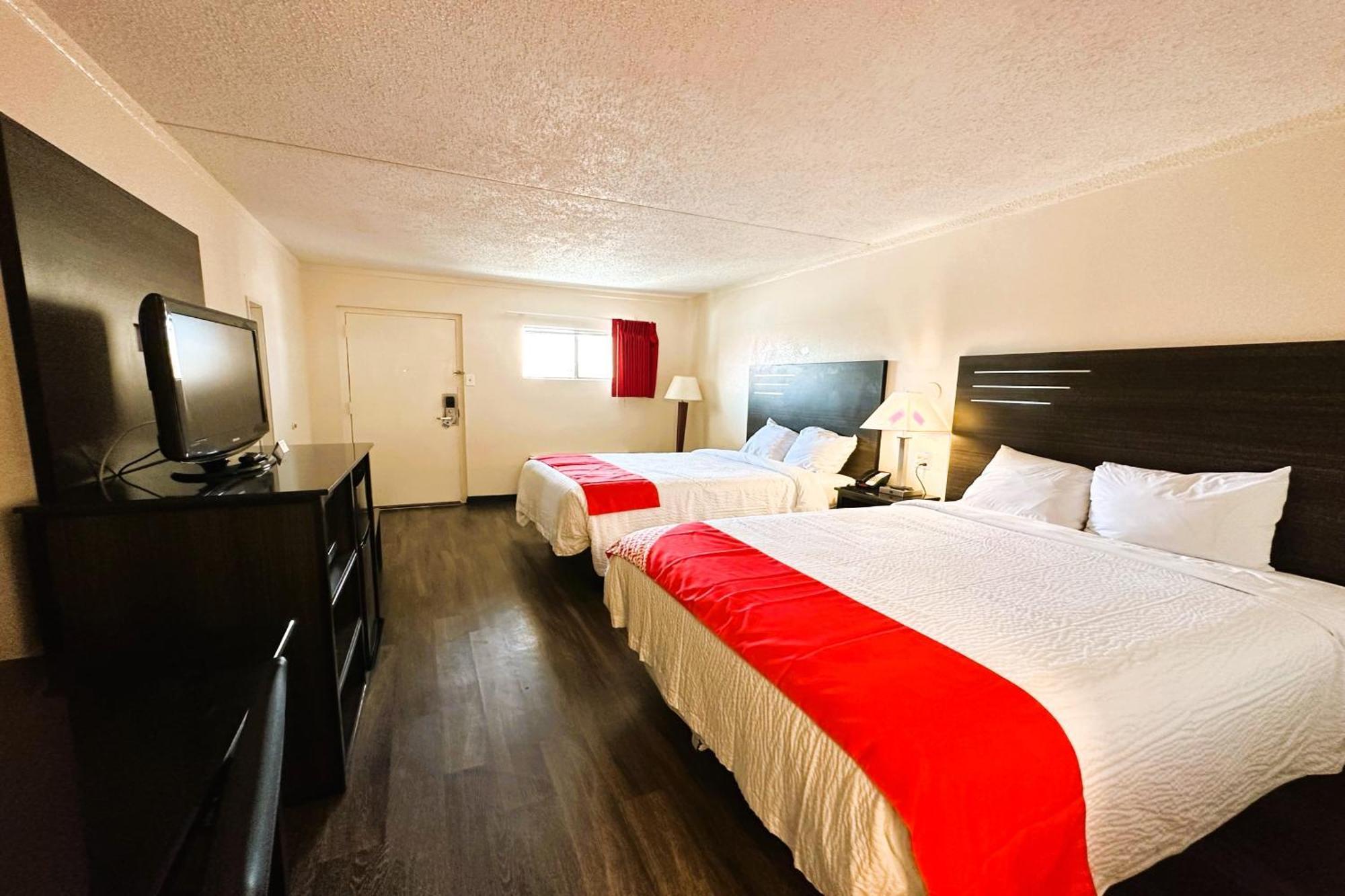 Oyo Hotel San Antonio Lackland Afb Seaworld Hwy 90 W المظهر الخارجي الصورة