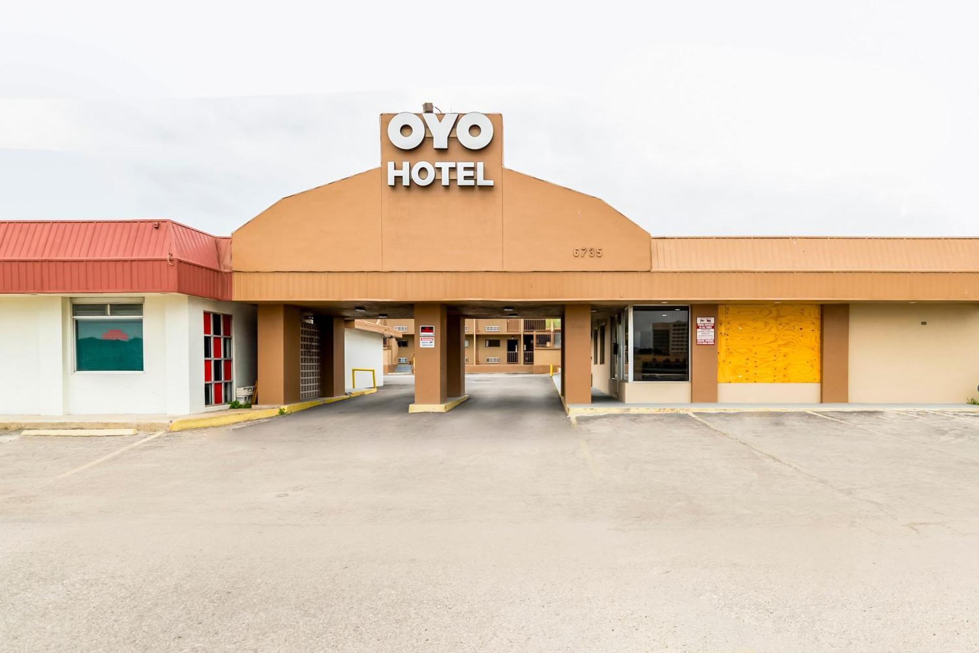 Oyo Hotel San Antonio Lackland Afb Seaworld Hwy 90 W المظهر الخارجي الصورة