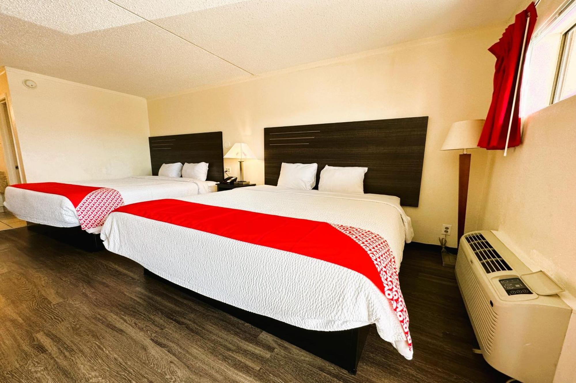 Oyo Hotel San Antonio Lackland Afb Seaworld Hwy 90 W المظهر الخارجي الصورة