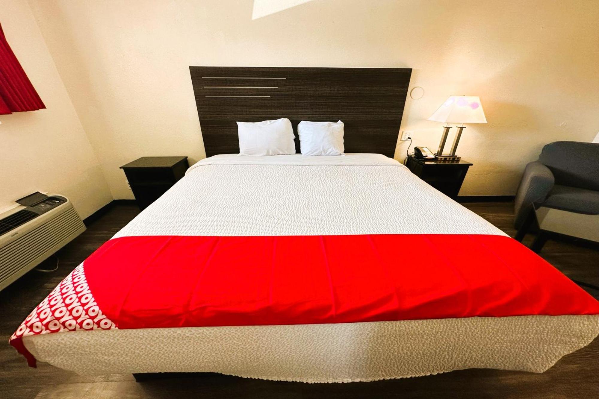 Oyo Hotel San Antonio Lackland Afb Seaworld Hwy 90 W المظهر الخارجي الصورة