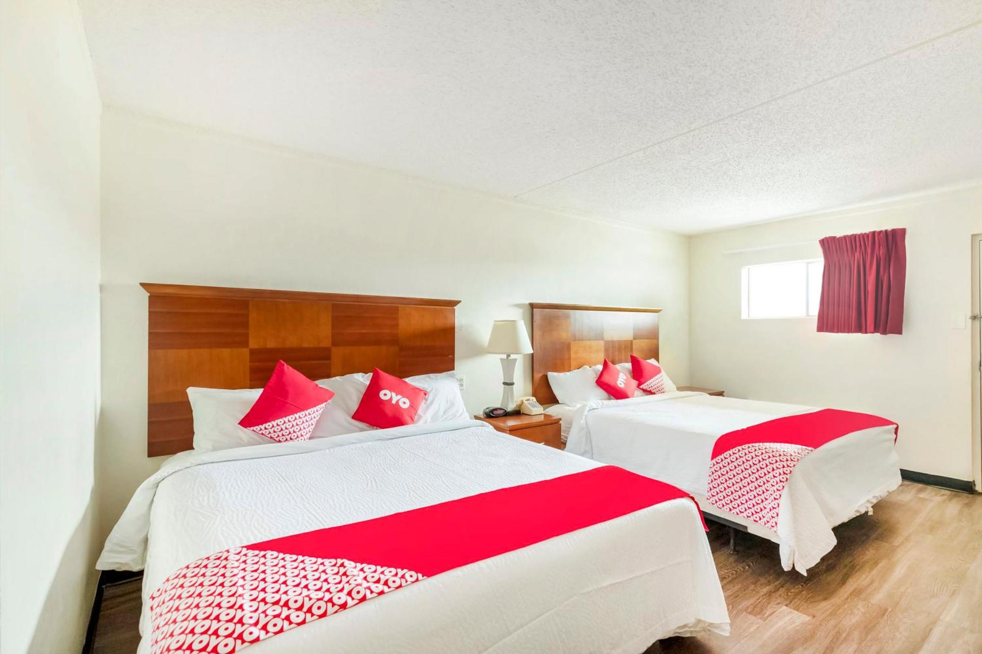 Oyo Hotel San Antonio Lackland Afb Seaworld Hwy 90 W المظهر الخارجي الصورة