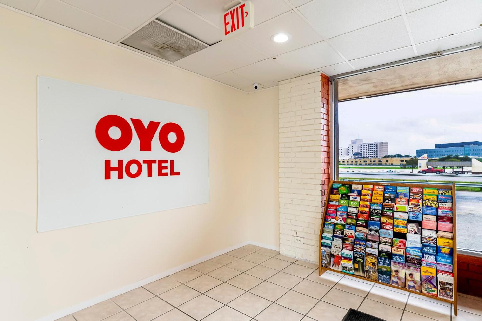 Oyo Hotel San Antonio Lackland Afb Seaworld Hwy 90 W المظهر الخارجي الصورة